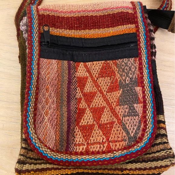 NWOT Red knit purse - Picture 4 of 8